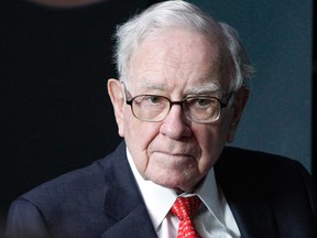 Apple dropped to as low as US$144.51 in extended trading, trimming the value of Warren Buffett’s stake by about US$3 billion.