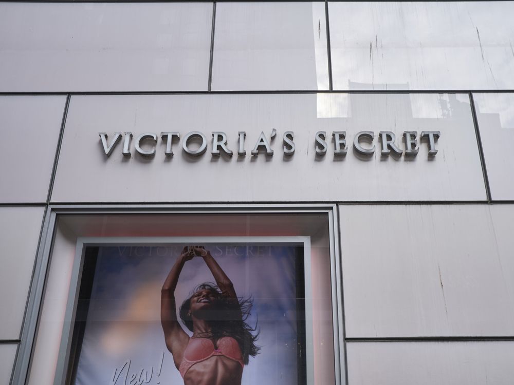 Things have gotten so bad at Victoria's Secret that it's being forced to  close 53 stores this year