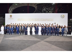 Group photo gather Sheikh Mohammed bin Rashid, Vice President and Prime Minister of the UAE and Ruler of Dubai, with the Uzbek delegation