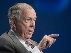 T. Boone Pickens speaks during the Skybridge Alternatives (SALT) conference in Las Vegas in 2016. Pickens died Wednesday at the age of 91.