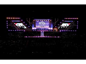 Busan One Asia Festival (BOF) 2019 will be held from October 19th to 25th in the attractive city of Busan. The festival is preparing upgraded contents in order to provide enjoyable experiences for visitors. First, a star-studded K-POP Concert will open up the grand festival on the 19th of October with a lineup that features AB61X, ITZY, HA SUNG WOON, KIM JAE HWAN and KIM SE JEONG, at a beautiful sunset spot, Hwamyung Eco Park. Family Park Concert will mark the finale of the festival on the 25th. Through the powerful music, audience will all become one regardless of age. Stray Kids, Lovelyz and JBJ95 will also join the finale and make a promise to meet again at BOF 2020. The photo shows 2018 Busan One Asia Festival Closing Performance.