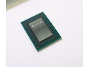 100919-microsoft-surface-pro-x-5
