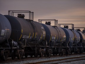 Railways moved 310,146 barrels of oil per day in August.