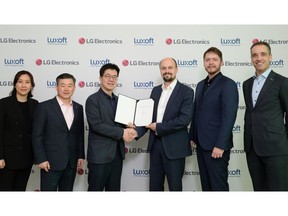 LG Electronics and Luxoft Joint Venture Agreement Signing Ceremony, January 7, 2020 (From left) Heewon Choi (VP, SW Business PMO, LG Electronics), Jonggyu Kim (President of Zenith and SVP of LG Electronics), I.P. Park (CTO of LG Electronics) (From right) Markus Kissendorfer (SVP, Automotive Sales, Luxoft), Vildan Hasanbegovic (Director, Automotive Partnerships, Luxoft), Mikhail Bykov (SVP, Automotive Solutions, Luxoft)