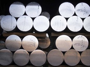 If Canada refuses to impose export restrictions on aluminum, the U.S. will announce Friday the re-imposition of 10 per cent tariffs on aluminum from the country and implement the tariffs by July 1, according to sources.