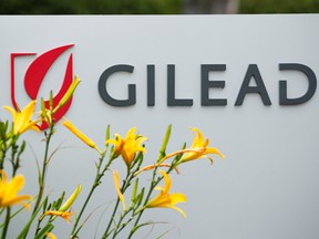 Gilead Sciences has been approached by Britain's AstraZeneca for a possible merger.
