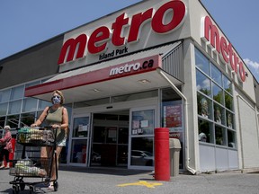 Metro saw total revenues grow by 11.6 per cent, to $5.8 billion, in the quarter, ended July 4, quadrupling its online grocery sales and boosting earnings to $263.5 million.