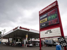 Seven & i Holdings Co., the world's largest convenience-store franchiser, agreed to buy Marathon Petroleum Corp.’s Speedway gas stations for $21 billion, betting that an expanded U.S. footprint will deliver growth amid the uncertainty of the pandemic.