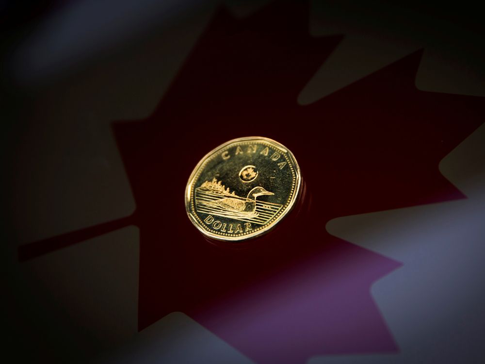 Weak loonie vital for Canadian trade rebound