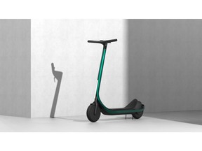 Commute without compromise! Scotsman is breaking the mold with the world's first 3D printed carbon fiber composite scooter.