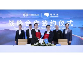 Signing Ceremony (from left to right): Chunchao Qiu, co-founder and executive president of RoboSense; Dr. Chunxin Qiu, founder and CEO of RoboSense; Yi Shi, vice president of marketing of RoboSense; Xingyu Li, vice president of ecological development and strategic planning of Horizon Robotics; Dr. Kai Yu, founder and CEO of Horizon Robotics; and Dr. Jian Xu, chief ecological officer of Horizon Robotics