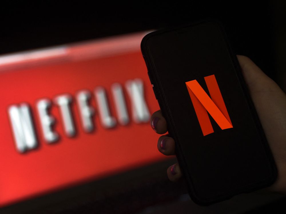 Netflix plunges after disappointing with forecast for new users