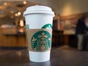 Die Futures auf Arabica-Kaffee, die Sorte, die von Starbucks Corp. und anderen Verkäufern verwendet wird, stiegen im Jahr 2021 um 76 Prozent.