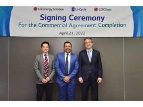 LG Energy Solution, Li-Cycle and LG Chem Representatives at the Signing Ceremony. Left – Hyuksung Chung, Vice President, Head of Corporate Strategy Group, LG Energy Solution; Center – Ajay Kochhar, President and CEO, Co-Founder, Li-Cycle; Right – Chul Nam, President, Advanced Materials Company, LG Chem