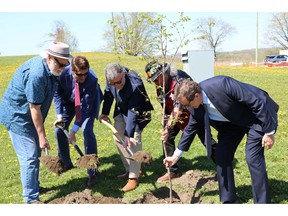 Alderville First Nation Chief, Dave Mowat; MP (Whitby), Ryan Turnbull; AECL President and CEO, Fred Dermarkar; Anishinabek Nation Regional Deputy Grand Council Chief, James Marsden; and CNL President and CEO, Joe McBrearty.