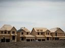 Der Wohnungsbau in Kanadas Großstädten hält mit der Nachfrage nicht Schritt, sagt die Canada Mortgage and Housing Corporation.