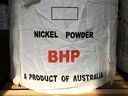 Eine Tonne Nickelpulver, hergestellt von der BHP Group, befindet sich in einem Lagerhaus der Nickel West Division, südlich von Perth, Australien.