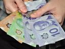 Die meisten Kanadier planen, Bargeld zur Hand zu haben.