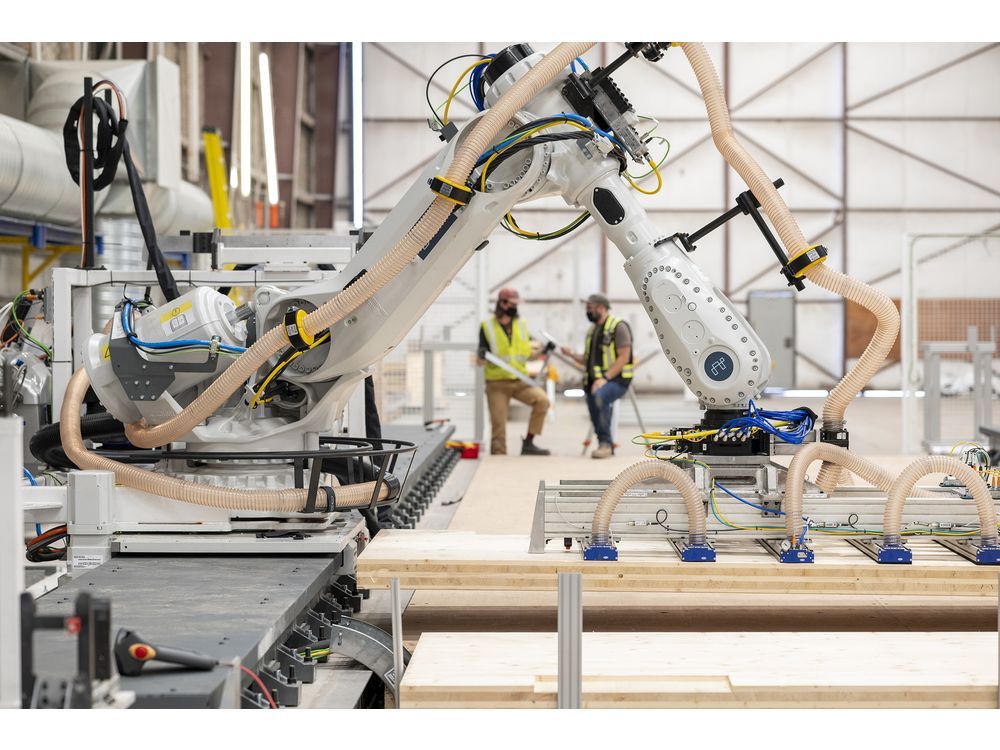 Intelligent City is one of the first companies in North America to apply automation and robotics to the design and manufacturing of prefabricated mass timber buildings.