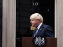 Der britische Premierminister Boris Johnson gibt in der Downing Street in London, Großbritannien, eine Erklärung ab.
