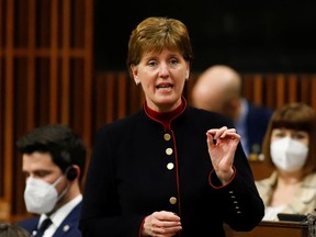 Bundeslandwirtschaftsministerin Marie-Claude Bibeau Marie-Claude Bibeau spricht während der Fragestunde im Unterhaus auf dem Parliament Hill in Ottawa.