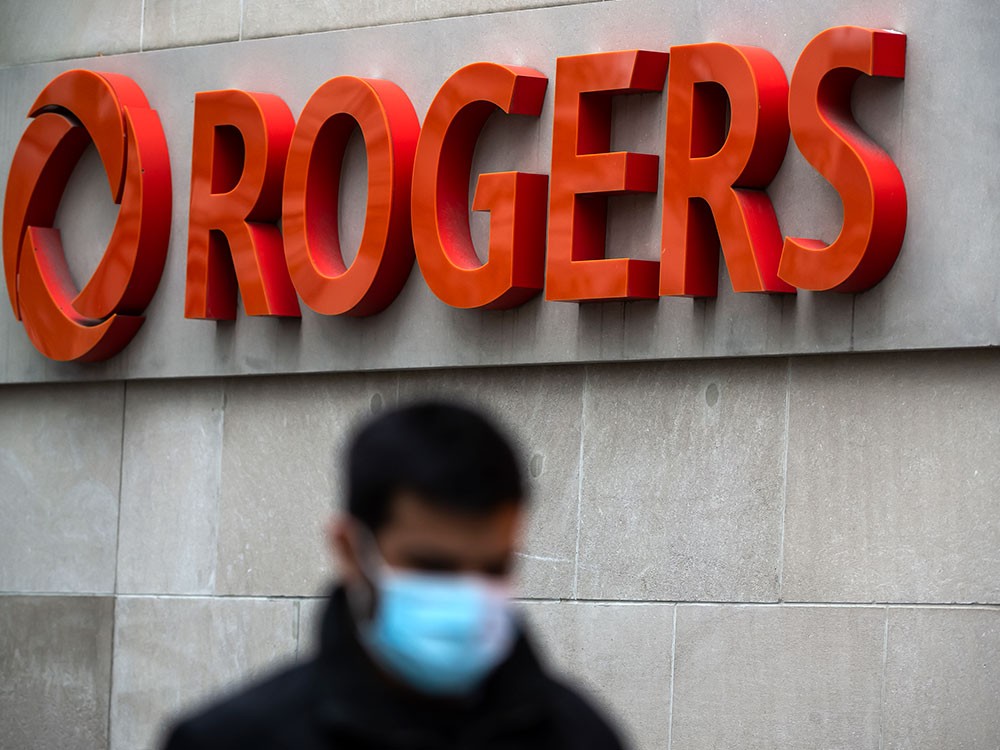 Rogers Communications Inc customers across Ontario were reporting outages Friday morning.