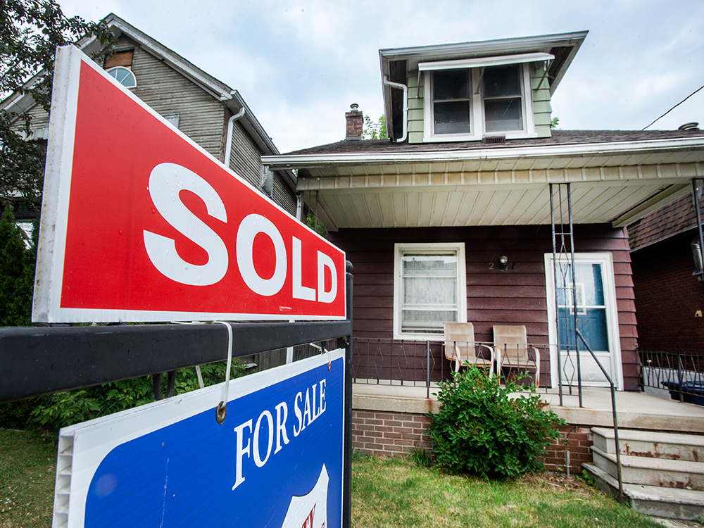 Cancelled Toronto property listings surge as prices come off the boil
