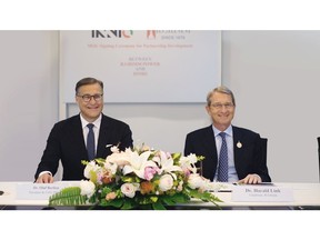 Dr. Olaf Berlien, President and CEO of INNIO, and Dr. Harald Link, Chairman of the Board of B.Grimm