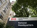 Markas besar Badan Pendapatan Kanada berada di Ottawa.