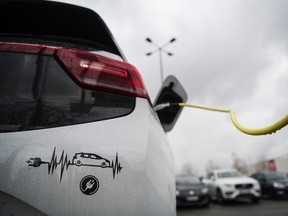 U.S. tax credits for electric vehicle makers come with strict requirements most automakers likely can't meet yet.