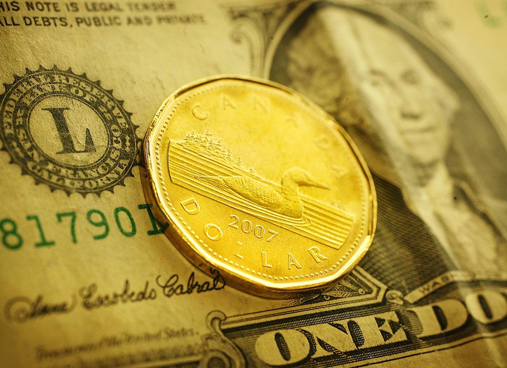 Why our loonie is lagging during the oil boom