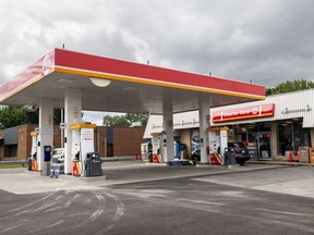 A Couche-Tard gas station and convenience store in Pincourt, Que. Stymied on acquisitions, the company plans to launch a fresh- and prepared-food business in its North American stores.