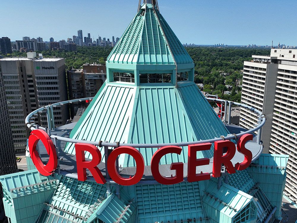 Rogers' $26-billion merger with Shaw could close this year, says CEO