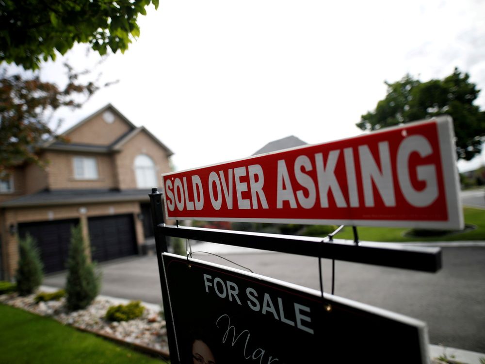 Falling housing prices may not be leading to widespread buyers' remorse the way ..