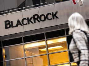 Signage outside Blackrock headquarters in New York, U.S., on Wednesday, Oct. 13, 2021. BlackRock gains 1.7% in premarket trading after reporting revenue and adjusted EPS for the third quarter that beat the average analyst estimates. Photographer: Bloomberg/Bloomberg