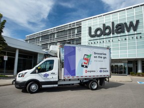 Einer der fahrerlosen Lastwagen in der Loblaw-Zentrale in Brampton.