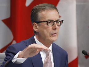Gouverneur der Bank of Canada Tiff Macklem spricht auf einer Pressekonferenz in Ottawa.