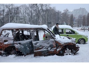 Snow fall in Kyiv on Dec 3.  Photographer: Jeff J Mitchell/Getty Images