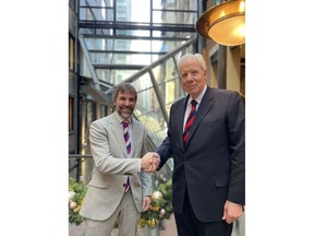 The Honourable Steve Guilbeault, Minister of Environment and Climate Change Canada, and J.D. Irving, Limited co-CEO Jim Irving in Montreal.