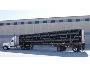 TITAN 53 employs the worlds largest composite cylinders and is specifically designed to transport a number of gases, including (renewable) natural gas, biomethane, and helium. Because of TITAN 53's large capacity, customers see fewer trips resulting in decreased operational expenditures and carbon footprint.
