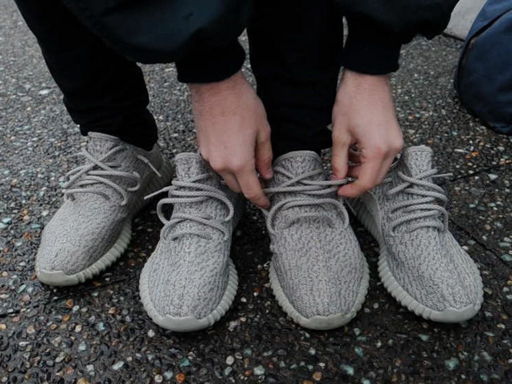 H lorenzo hotsell yeezy moonrock