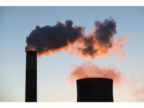 Smoke coming from cooling towers at Uniper SE's coal-fired power station in Ratcliffe-on-Soar, U.K., on Thursday, Dec. 2, 2021. The recent drop in prices for coal and U.S. gas, as well as limited interest for LNG cargoes from some buyers in Asia, opened the way for added supply into Europe. Photographer: Chris Ratcliffe/Bloomberg
