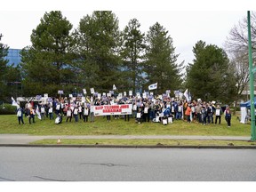 Hundreds of USW 1944 members hold a solidarity rally and practice picket in Burnaby, B.C.
