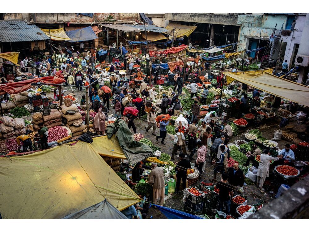 IMF Sees Slowing Consumption Hitting India's Growth Momentum