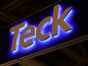 Teck Resources shareholders voted to end its dual-share structure that made the miner immune to foreign takeovers.