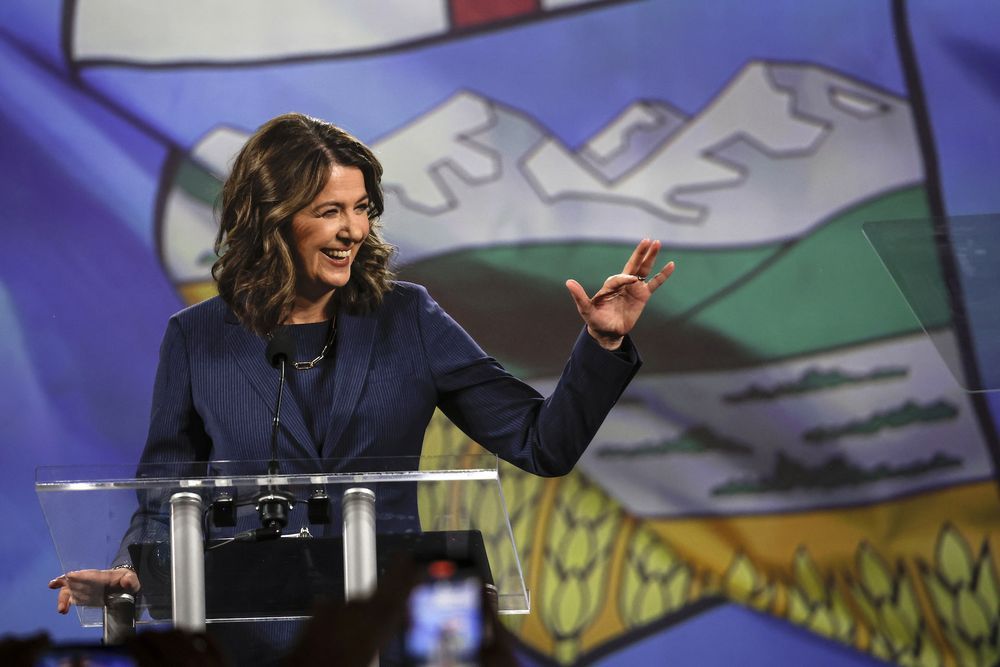 Victorious Smith urges Albertans to unite against Ottawa on climate and energy