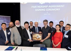 FPT-Mila partnership agreement renewal ceremony took place within Canada-Vietnam AI Summit (Montreal, June 02, 2023)