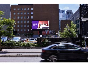 Captivating Polysleep Billboards Set the Stage for Montreal's Moving Day Campaign