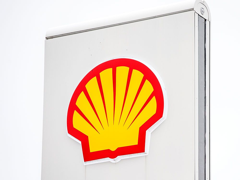 Exclusive: Shell pivots back to oil to win over investors