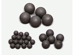 Toshiba Materials: Image of silicon nitride balls
